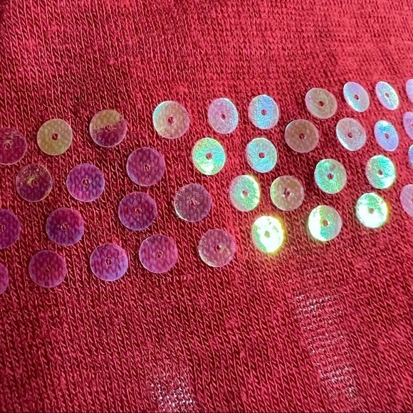 Lightweight Limited LS tee with iridescent sequined bands, M. - Picture 8 of 9